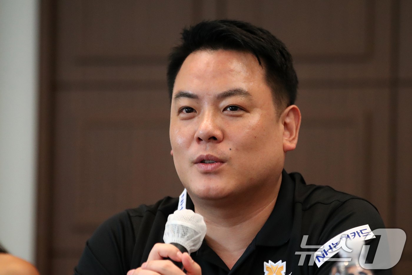 본문 이미지 - 조재호(PBA)가 10일 오후 서울 중구 프레스센터에서 열린 2024-2025 시즌 PBA-LPBA 투어 개막전 미디어데이에서 각오를 밝히고 있다. 2024.6.10/뉴스1 ⓒ News1 이승배 기자