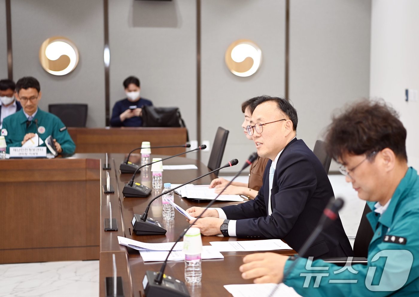 (서울=뉴스1) = 이한경 행정안전부 재난안전관리본부장이 10일 오후 정부세종청사 중앙동 대회의실에서 국가안전의 기틀을 세우는 제5차 국가안전관리기본계획 수립 관계기관 대책회의를 …