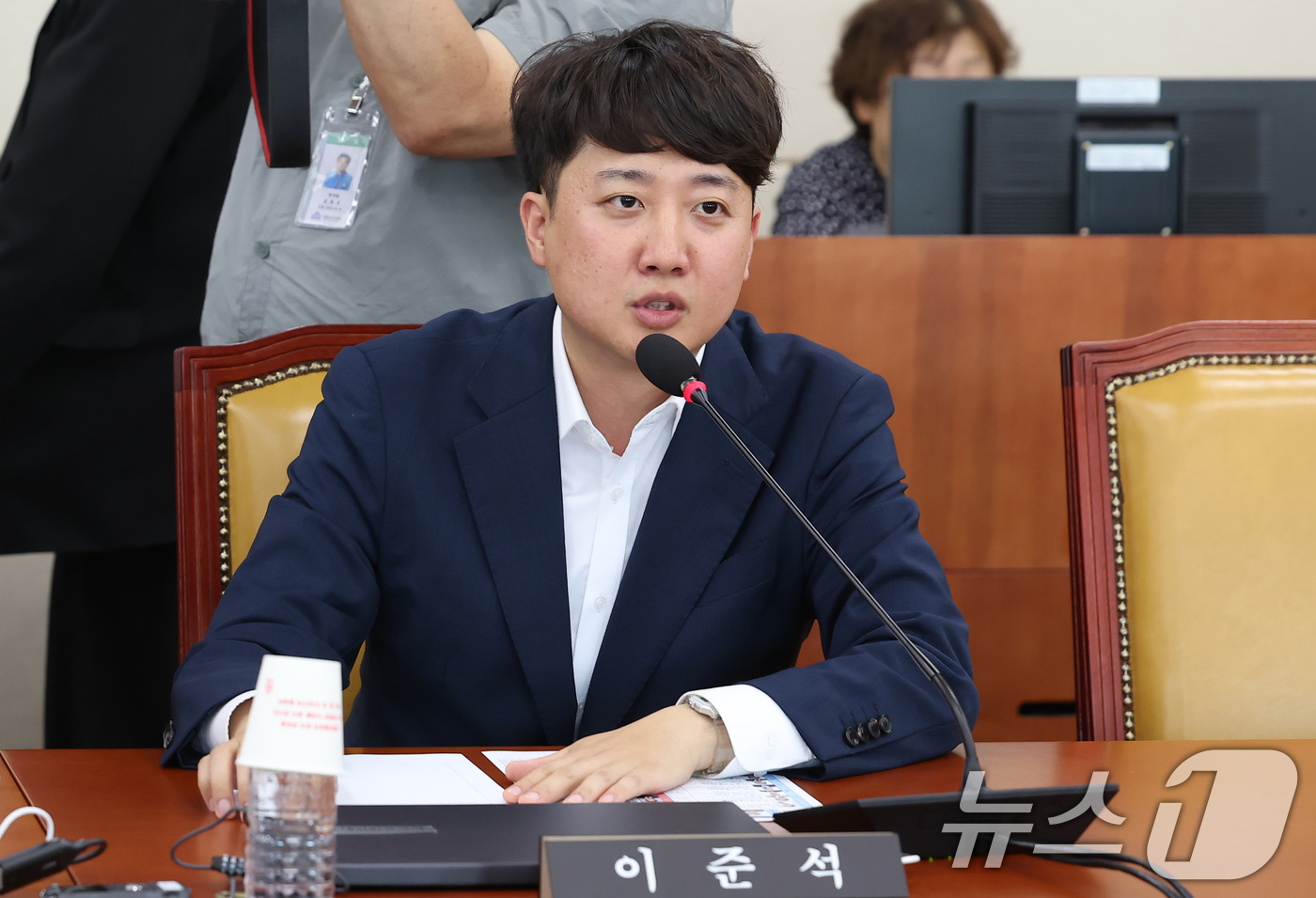 (서울=뉴스1) 김민지 기자 = 이준석 개혁신당 의원이 11일 오후 서울 여의도 국회에서 열린 과학기술정보통신위원회 첫 전체회의에서 인사말을 하고 있다. 2024.6.11/뉴스1
