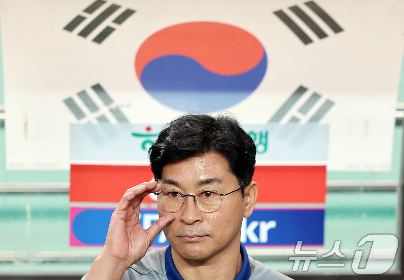 (서울=뉴스1) 김진환 기자 = 11일 오후 서울 마포구 상암동 서울월드컵경기장에서 열린 2026 북중미 월드컵 아시아 2차 예선 조별리그 C조 6차전 대한민국과 중국의 경기를 앞 …