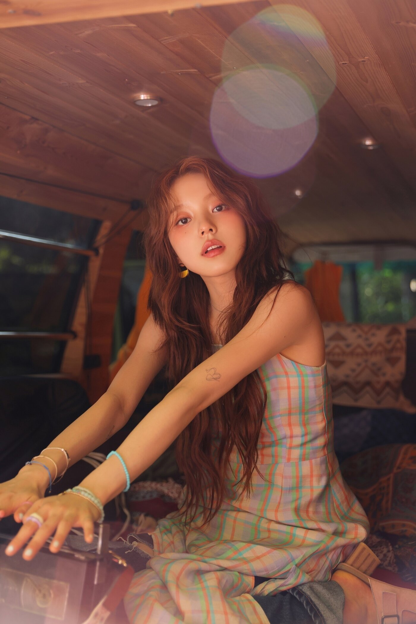 본문 이미지 - 가수 로시/ 사진제공=도로시컴퍼니