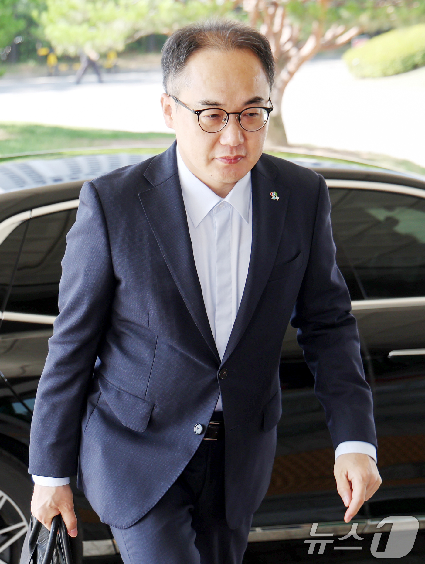 (서울=뉴스1) 민경석 기자 = 이원석 검찰총장이 13일 오전 서울 서초구 대검찰청으로 출근하고 있다. 2024.6.13/뉴스1