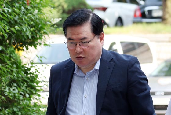 '유동규 휴대폰 폐기' 사실혼 배우자 2심도 징역형 집유