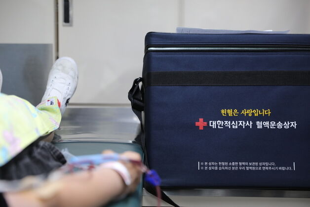 "우리가 몰랐던 진짜 영웅"…42년간 704차례 헌혈한 70세 허명씨