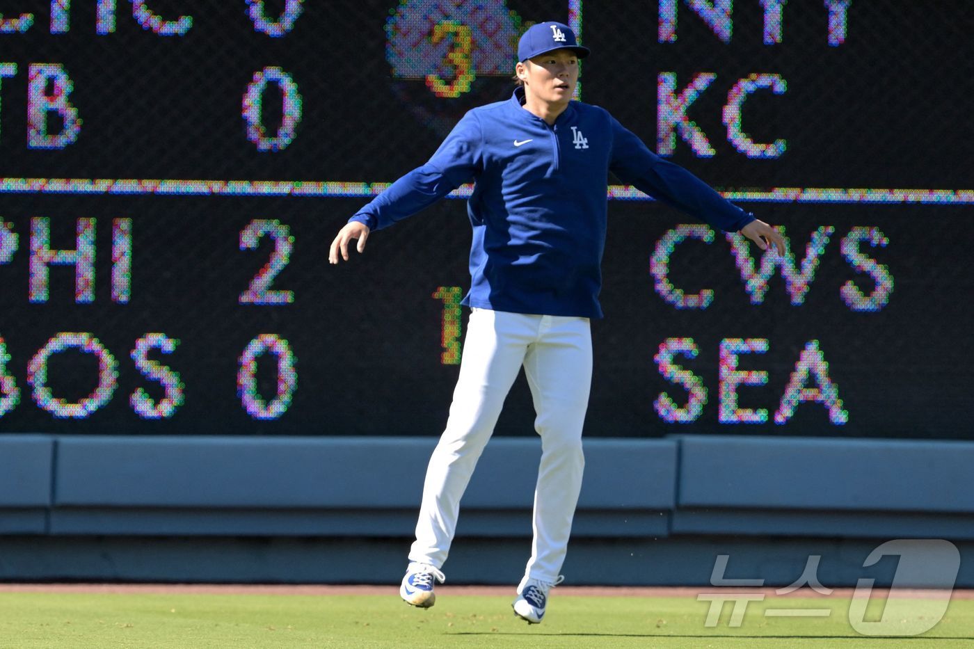 본문 이미지 - 야마모토 요시노부(LA 다저스). ⓒ AFP=뉴스1