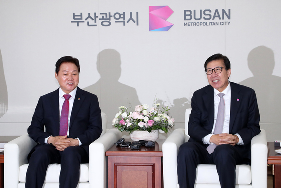 경남 여야, '행정통합'에 속도차…"늦으면 격차 커져" vs "질서 있게 추진"