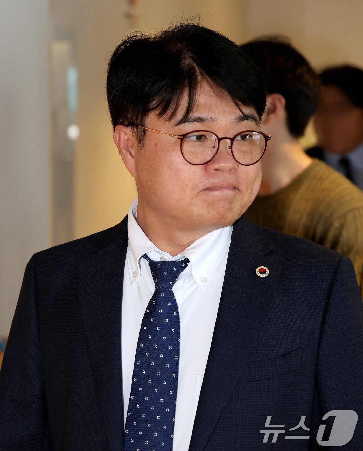 본문 이미지 - 대한의사협회 전면휴진·총궐기대회를 하루 앞둔 17일 오후 임현택 대한의사협회 회장이 서울 강남구 GB성암아트홀에서 열린 &#39;대한의사협회x투비닥터 토크콘서트&#39;에 참석하고 있다.  2024.6.17/뉴스1 ⓒ News1 장수영 기자