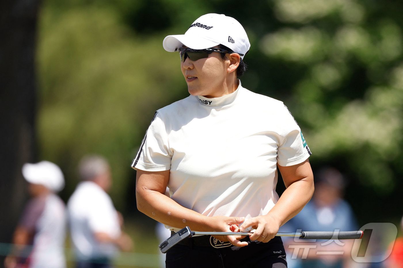 본문 이미지 - 파리 올림픽 출전을 노리는 신지애. ⓒ AFP=뉴스1