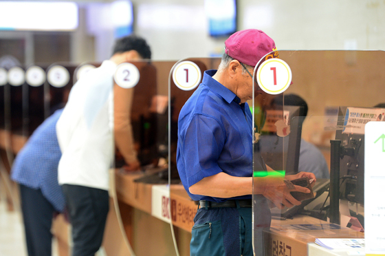 건보 재정 5년째 흑자였지만…올해는 적자 위기