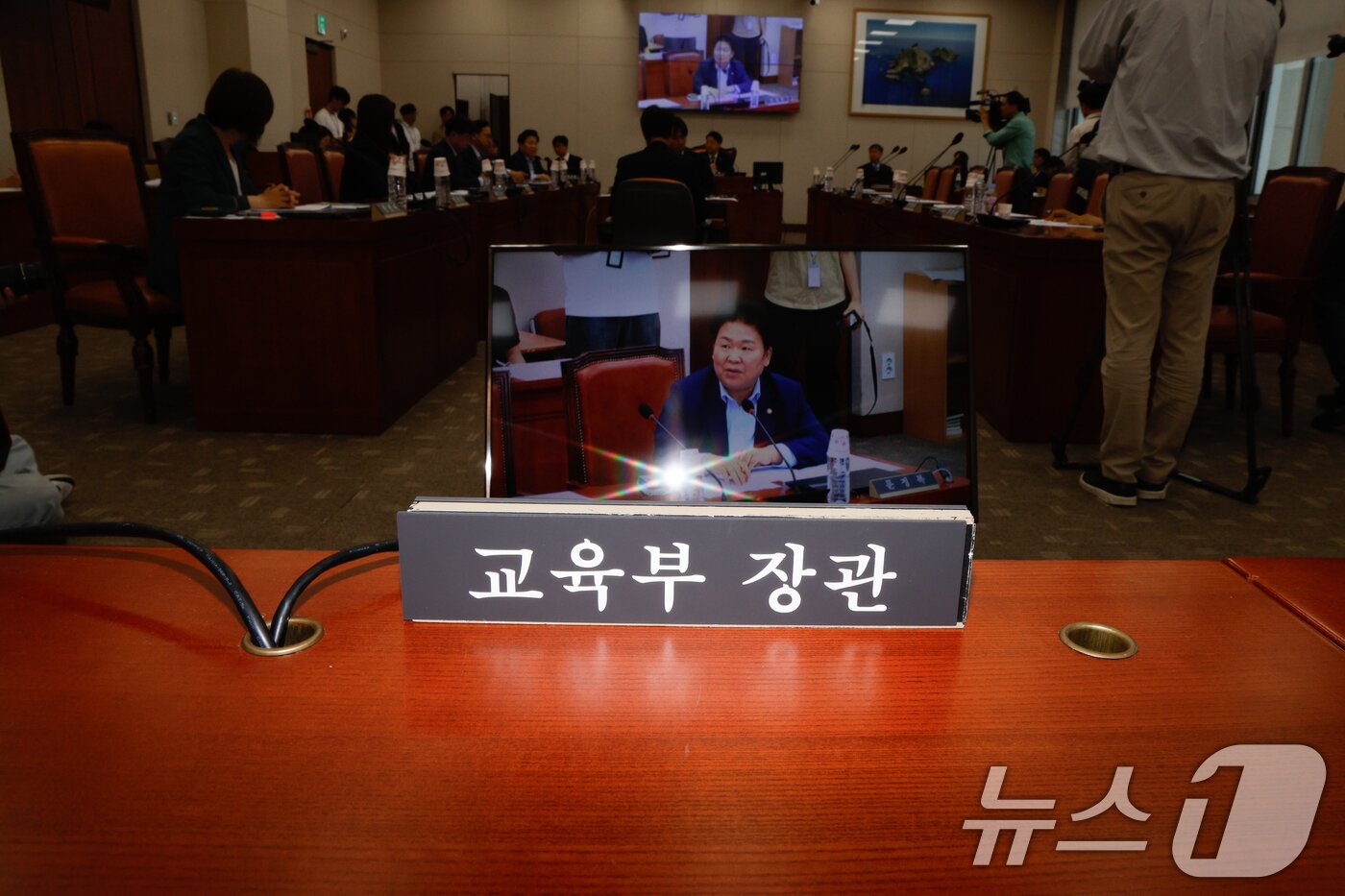 본문 이미지 - 18일 오전 서울 여의도 국회에서 열린 교육위원회 1차 전체회의에 이주호 사회부총리 겸 교육부 장관 자리가 비어 있다. 2024.6.18/뉴스1 ⓒ News1 안은나 기자