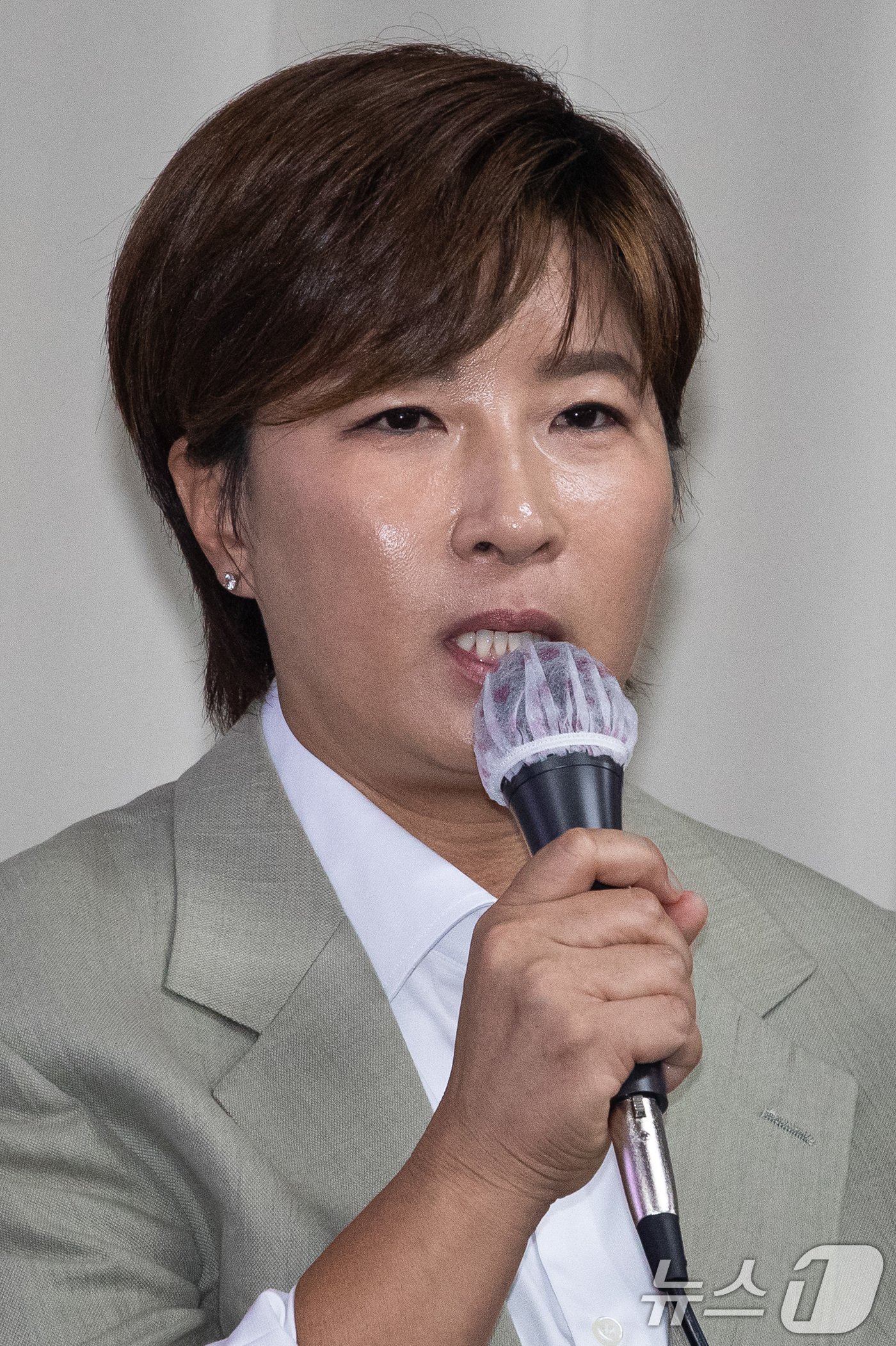 본문 이미지 - 박세리 박세리희망재단 이사장이 18일 서울 강남구 스페이스쉐어 삼성코엑스센터에서 기자회견을 열고 자신의 부친 고소와 관련 입장을 밝히고 있다. 2024.6.18/뉴스1 ⓒ News1 유승관 기자