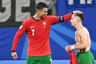 호날두, 첫 6연속 유로 대회 출전…포르투갈, 체코에 2-1 역전승