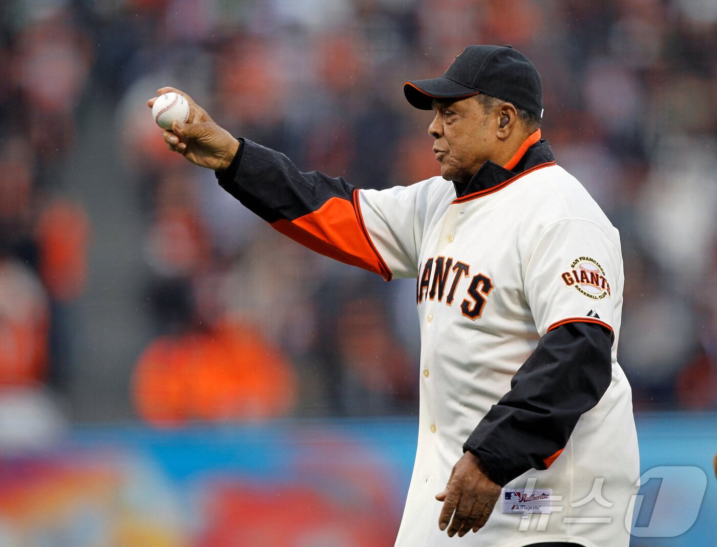 본문 이미지 - 샌프란시스코의 전설 메이스가 93세로 세상을 떠났다. ⓒ 로이터=뉴스1