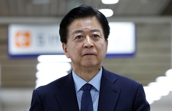 '불법 정치자금' 혐의 노웅래 1심 선고 연기…공범 사업가 불출석