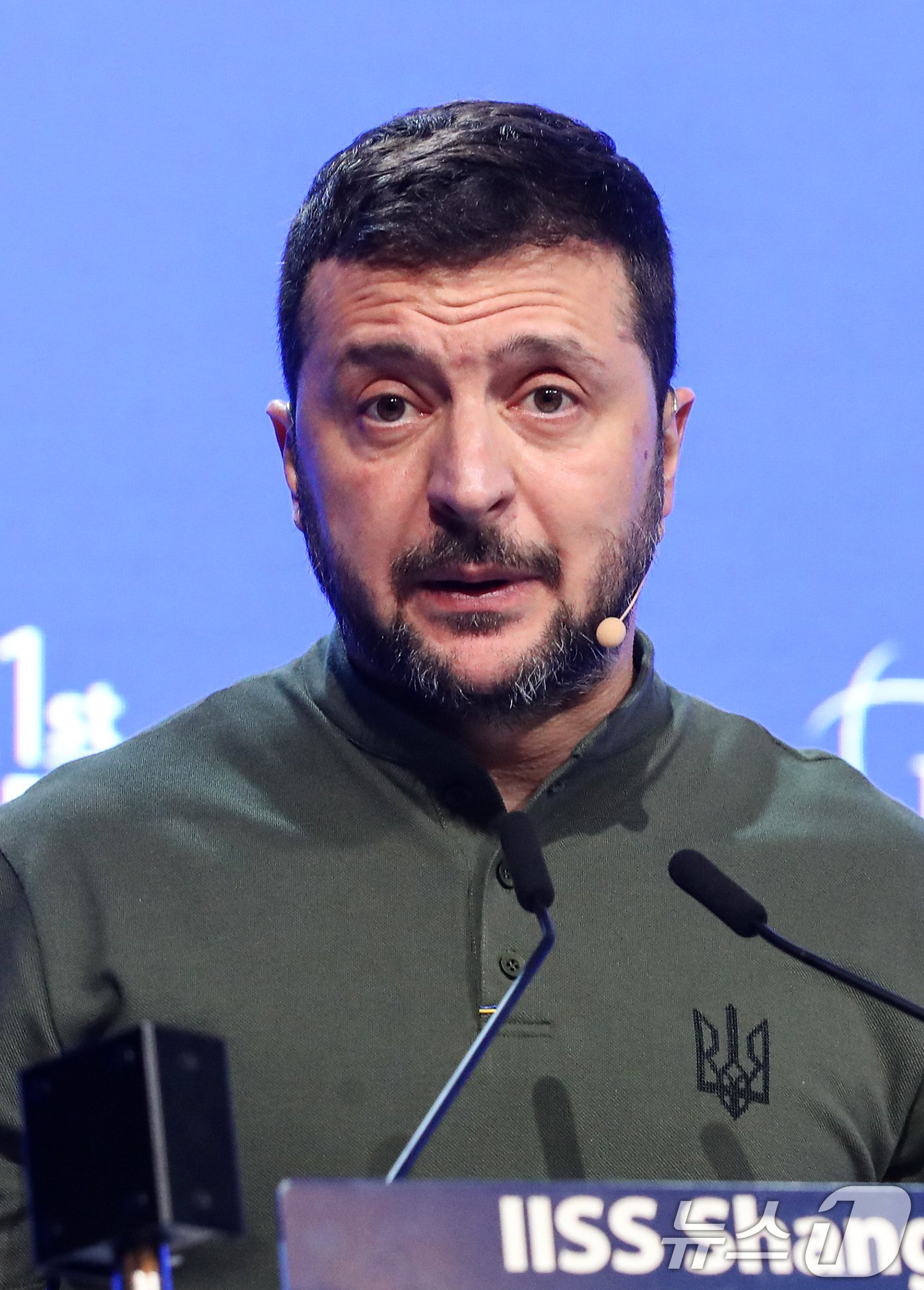 본문 이미지 - 볼로디미르 젤렌스키 우크라이나 대통령이 2일 싱가포르 샹그릴라 호텔에서 열린 제21차 아시아안보회의(샹그릴라 대화)에서 연설하고 있다. 2024.6.2/뉴스1 ⓒ News1 이승배 기자