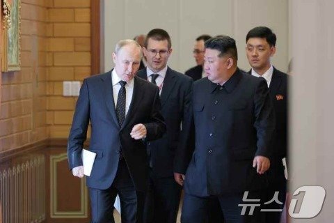 본문 이미지 - &#40;평양 노동신문=뉴스1&#41; = 김정은 북한 노동당 총비서와 블라디미르 푸틴 러시아 대통령.  [국내에서만 사용가능. 재배포 금지. DB 금지. For Use Only in the Republic of Korea. Redistribution Prohibited] rodongphoto@news1.kr