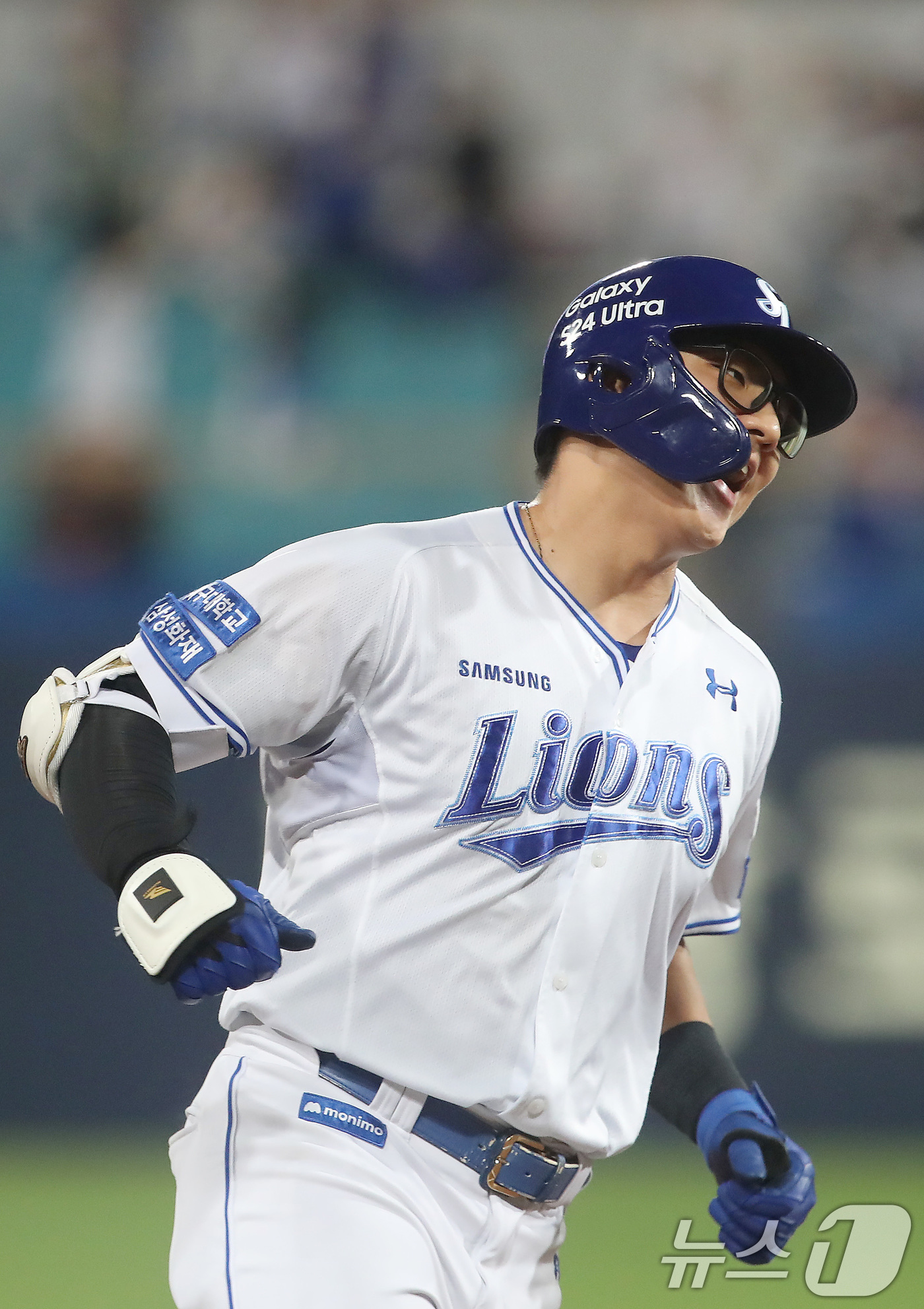 (대구=뉴스1) 공정식 기자 = 20일 오후 대구삼성라이온즈파크에서 열린 프로야구 '2024 신한 SOL 뱅크 KBO리그' SSG 랜더스와 삼성 라이온즈의 경기, 8회말 삼성 선두 …