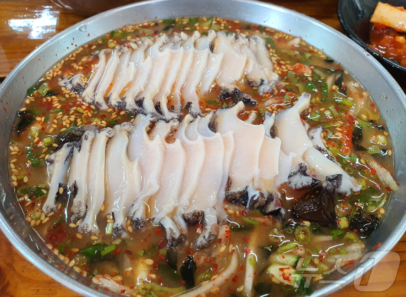 공천포 식당 전복물회