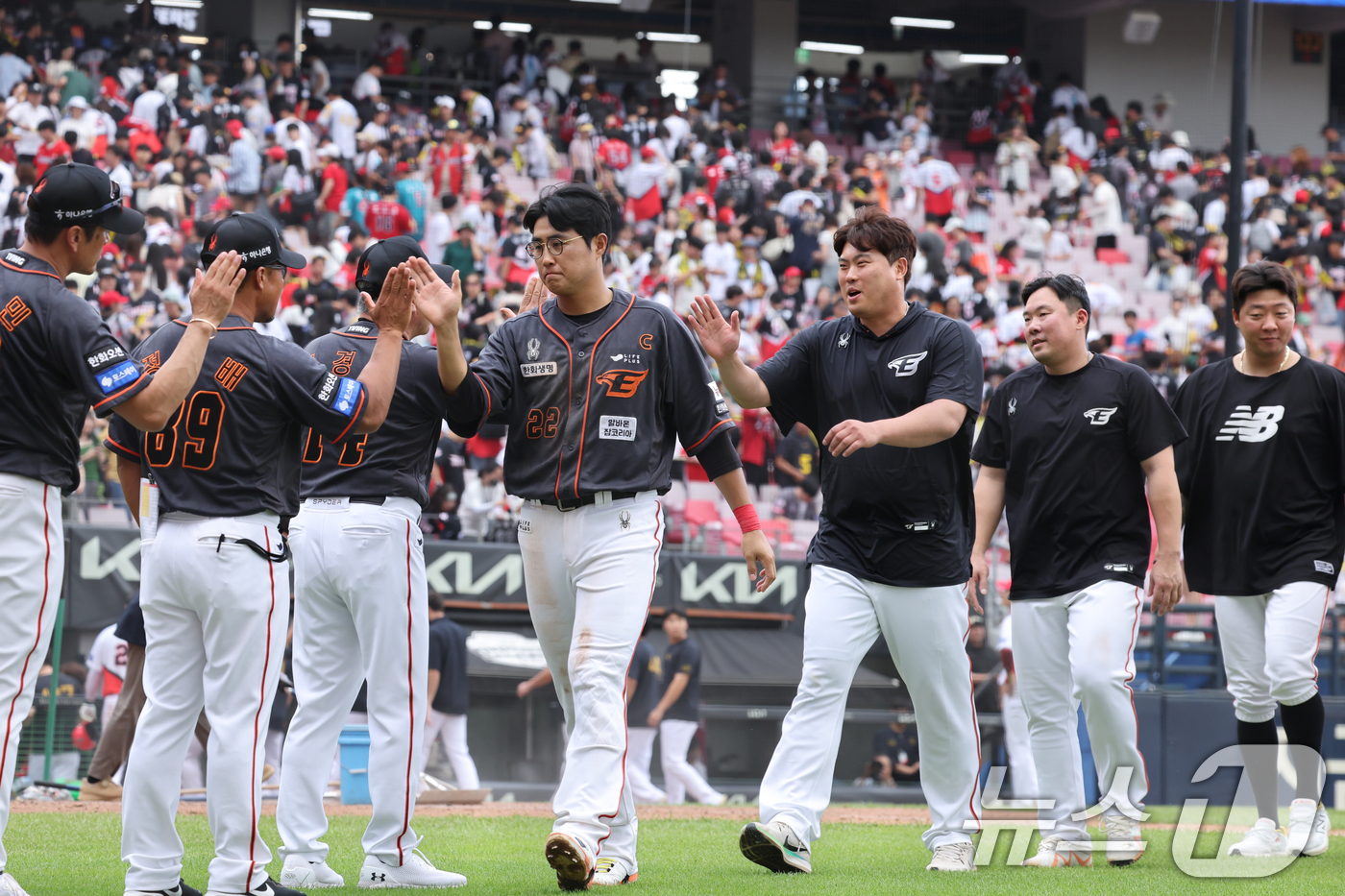 (광주=뉴스1) 김태성 기자 = 23일 오후 광주 기아챔피언스필드에서 열린 '2024 신한 SOL 뱅크 KBO리그' 한화 이글스와 KIA타이거즈 더블헤더 1차전은 한화가 9대8로 …