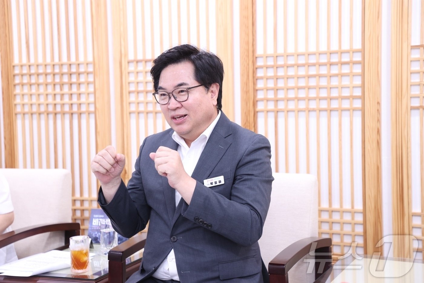 본문 이미지 - 박일하 동작구청장이 18일 뉴스1과 인터뷰하는 모습. (동작구 제공)