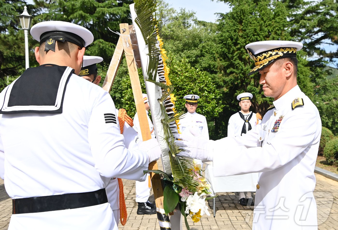 25일 강원 동해시 옥계지구전투 전적비에서 제74주년 옥계지구전투 전승기념식이 열리고 있다.&#40;해군1함대 제공&#41; 2024.6.25/뉴스1