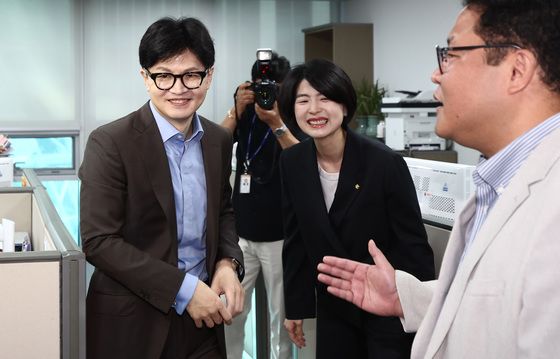 국힘, 의대 자율휴학 허용에 "대승적 결단…의료계, 이제 대화하자"