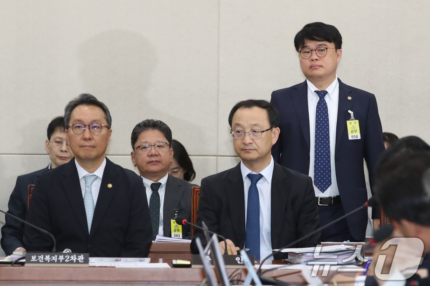 본문 이미지 - 임현택 대한의사협회 회장이 26일 오전 서울 여의도 국회 보건복지위원회 전체회의장에서 열린 의료계 비상상황 관련 청문회에 출석하고 있다.  2024.6.26/뉴스1 ⓒ News1 이광호 기자