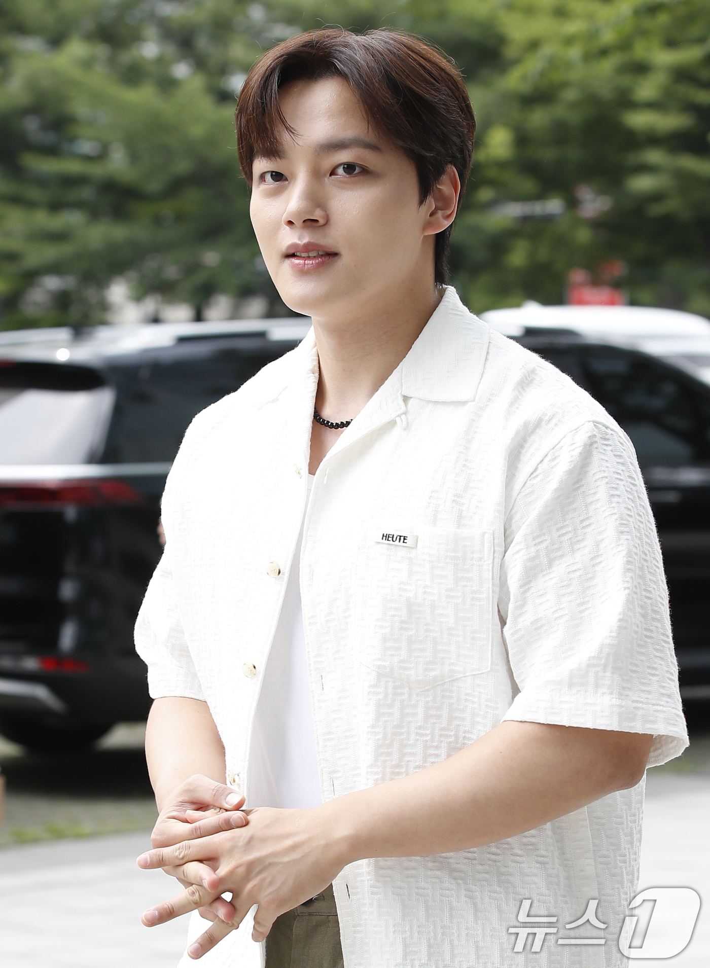 (서울=뉴스1) 권현진 기자 = 배우 여진구가 라디오 '두시 탈출 컬투쇼'를 위해 27일 서울 양천구 목동 SBS에 도착해 이동을 하고 있다. 2024.6.27/뉴스1