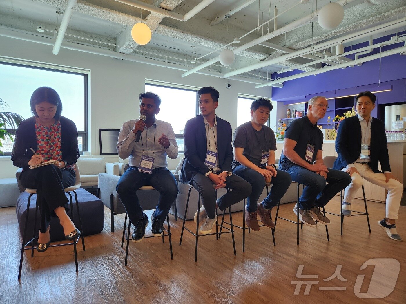 본문 이미지 - 27일 센드버드코리아에서 열린 기자간담회에서 센드버드 본사 임직원들이 발표하고 있다. 2024.6.27 ⓒ News1 이정후 기자