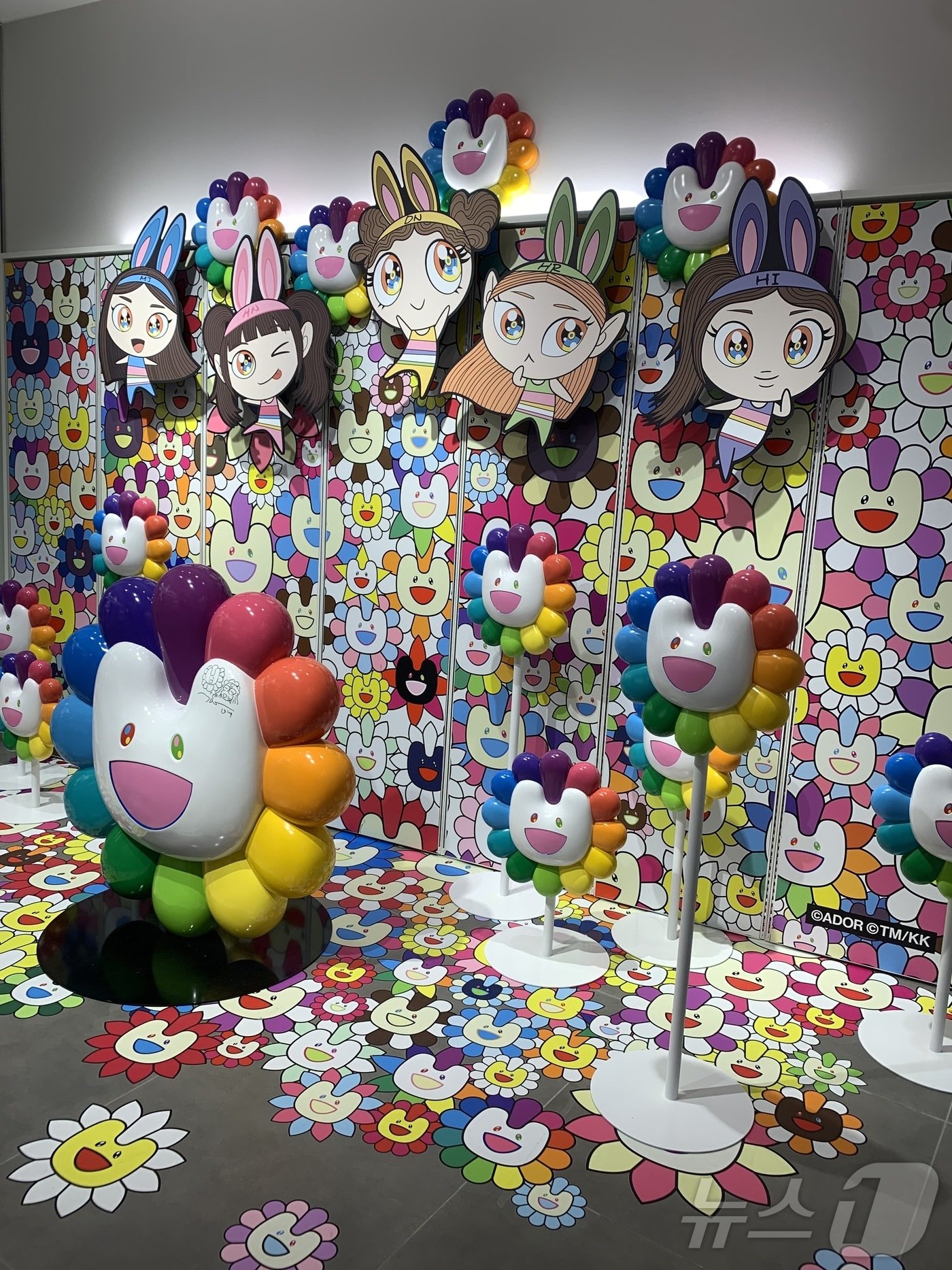 본문 이미지 - 뉴진스 팝업스토어 현장/김민지 기자