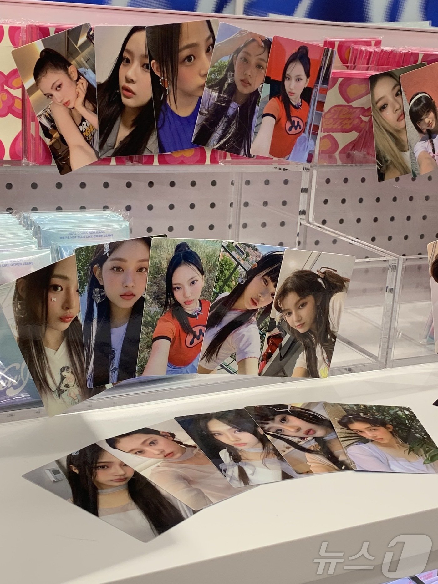 본문 이미지 - 뉴진스 팝업스토어 현장/김민지 기자