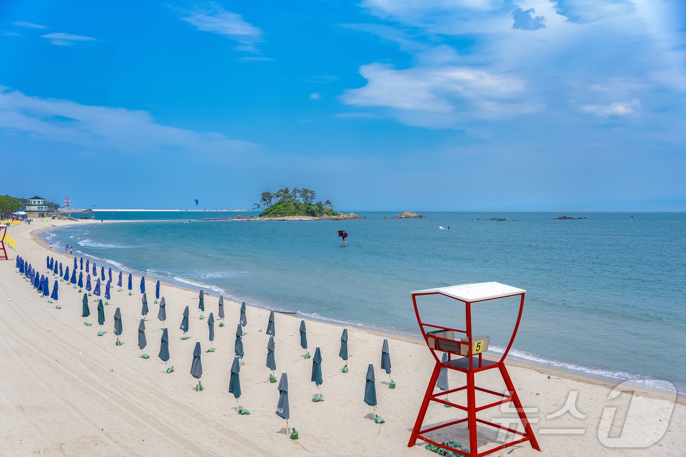 본문 이미지 - 파라솔, 튜브 등을 무료로 이용할 수 있다&#40;울주군청 제공&#41;