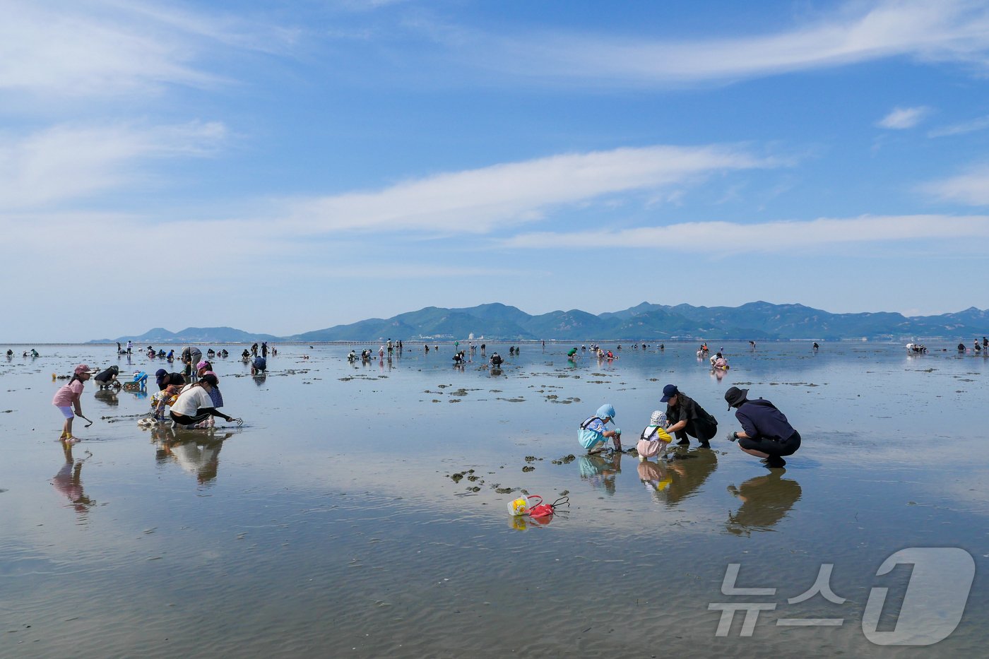 만돌마을 앞 고창갯벌은 광활하다&#40;한국관광공사 제공&#41;