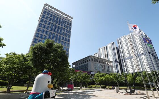 부산 대형유통업체 지역기여도 최우수 신세계百·메가마트