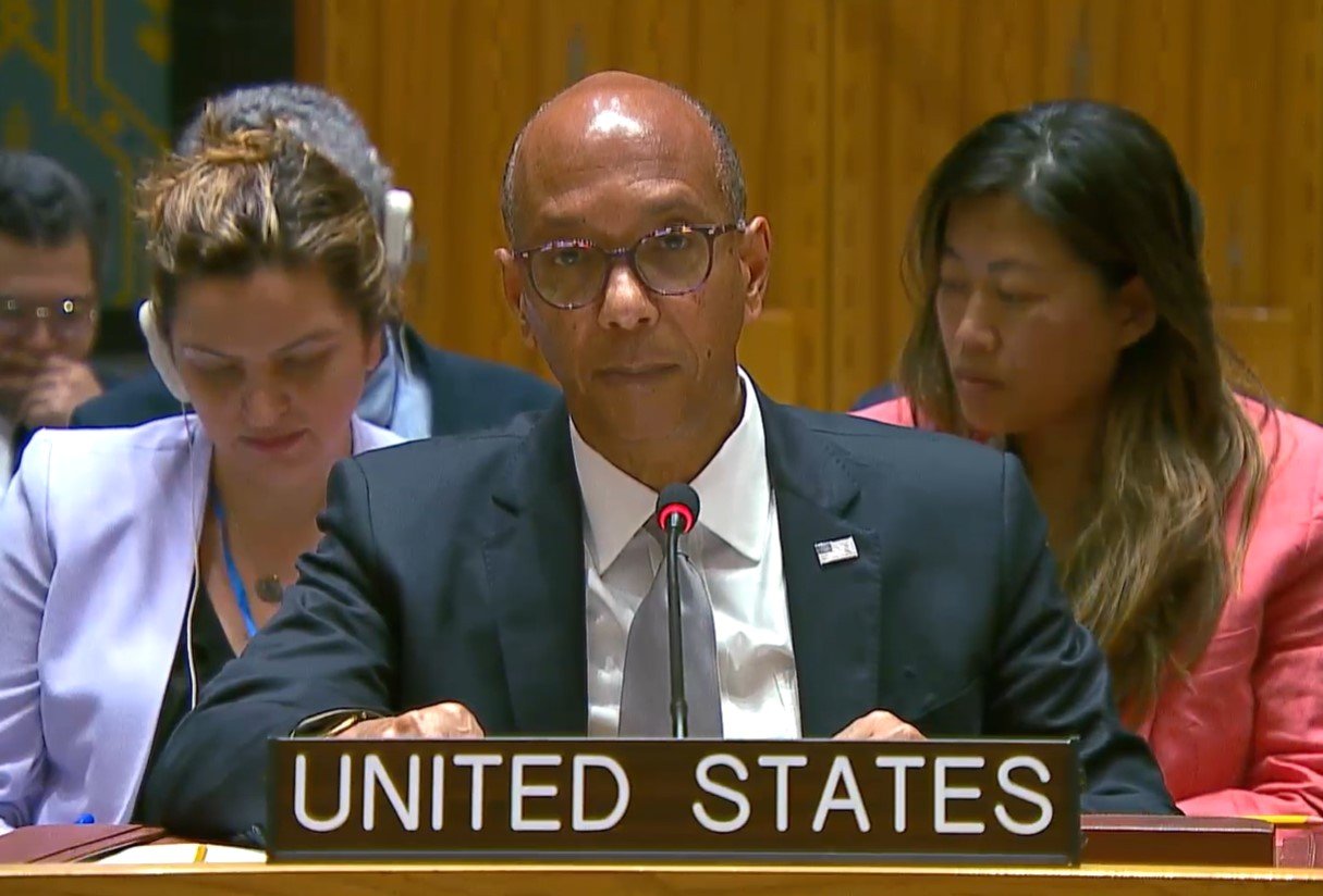 본문 이미지 - 로버트 우드 주유엔 미국 차석대사가 28일(현지시간) '북한/비확산' 의제로 열린 유엔 안전보장이사회 브리핑 공식회의에서 발언을 하고 있다. 사진은 유엔웹TV 캡처.