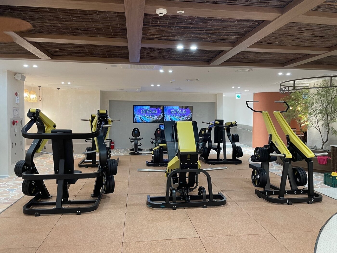 본문 이미지 -   롯데백화점 일산점에 들어서는 리조트 피트니스'(RESORT FITNESS) 내부.(롯데백화점 제공).