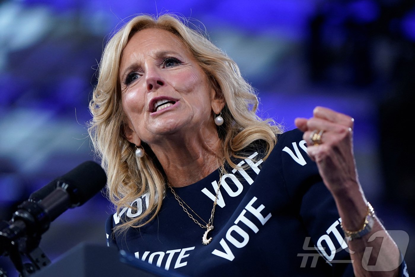 본문 이미지 - 사자후를 토하고 있는 질 바이든 여사. ⓒ 로이터=뉴스1 ⓒ News1 정희진 기자