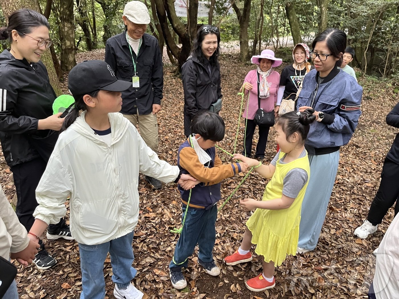 1일 고살리 숲길에서 진행된 다문화가족 대상 제주 전통음식 체험하기 행사.&#40;서귀포시교육지원청 제공&#41;