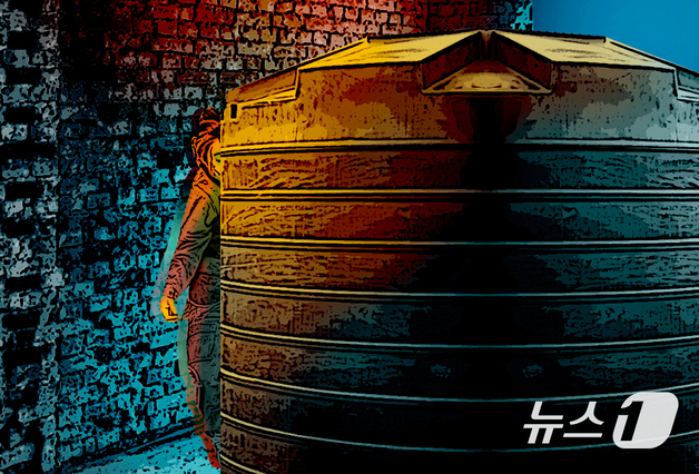 "허리에 벽돌 묶인 채"…물탱크에 빠진 50대 숨져