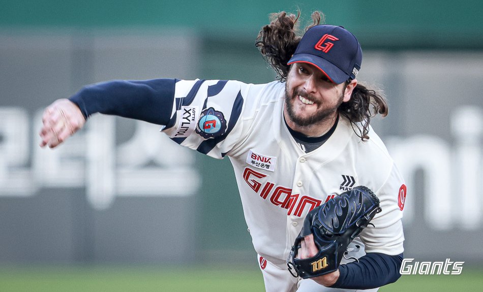 본문 이미지 - 롯데 자이언츠의 외국인 투수 에런 윌커슨. (롯데 자이언츠 제공)