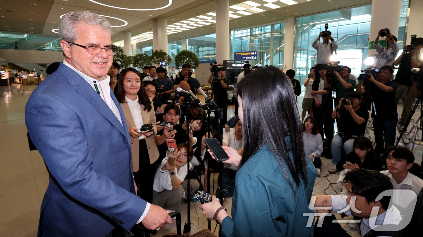 (인천공항=뉴스1) 장수영 기자 = 포항 영일만 일대에 석유 및 가스가 매장돼 있을 가능성이 높다고 분석한 액트지오(Act-Geo)의 비토르 아브레우(Vitor Abreu) 고문이 …