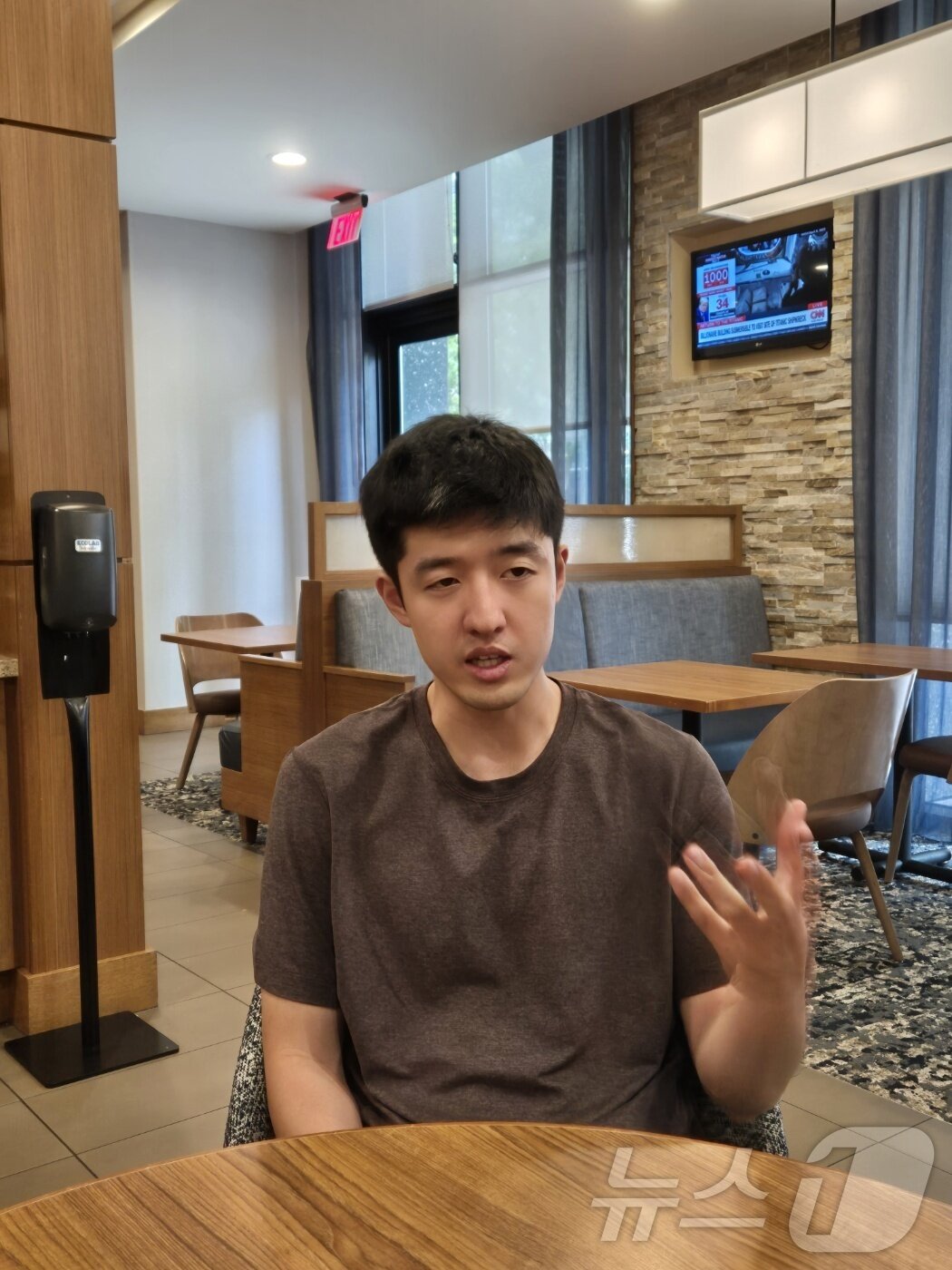 본문 이미지 - 해리 장 갤럭시 최고경영자&#40;CEO&#41;가 미 텍사스 오스틴에서 열린 &lt;뉴스1&gt;과의 인터뷰에 참여했다. 사진 = 뉴스1 김지현 기자