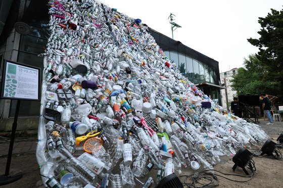 '컵 가격 표시제' 일단 보류…자발협약·포인트제로 감량 유도(종합)