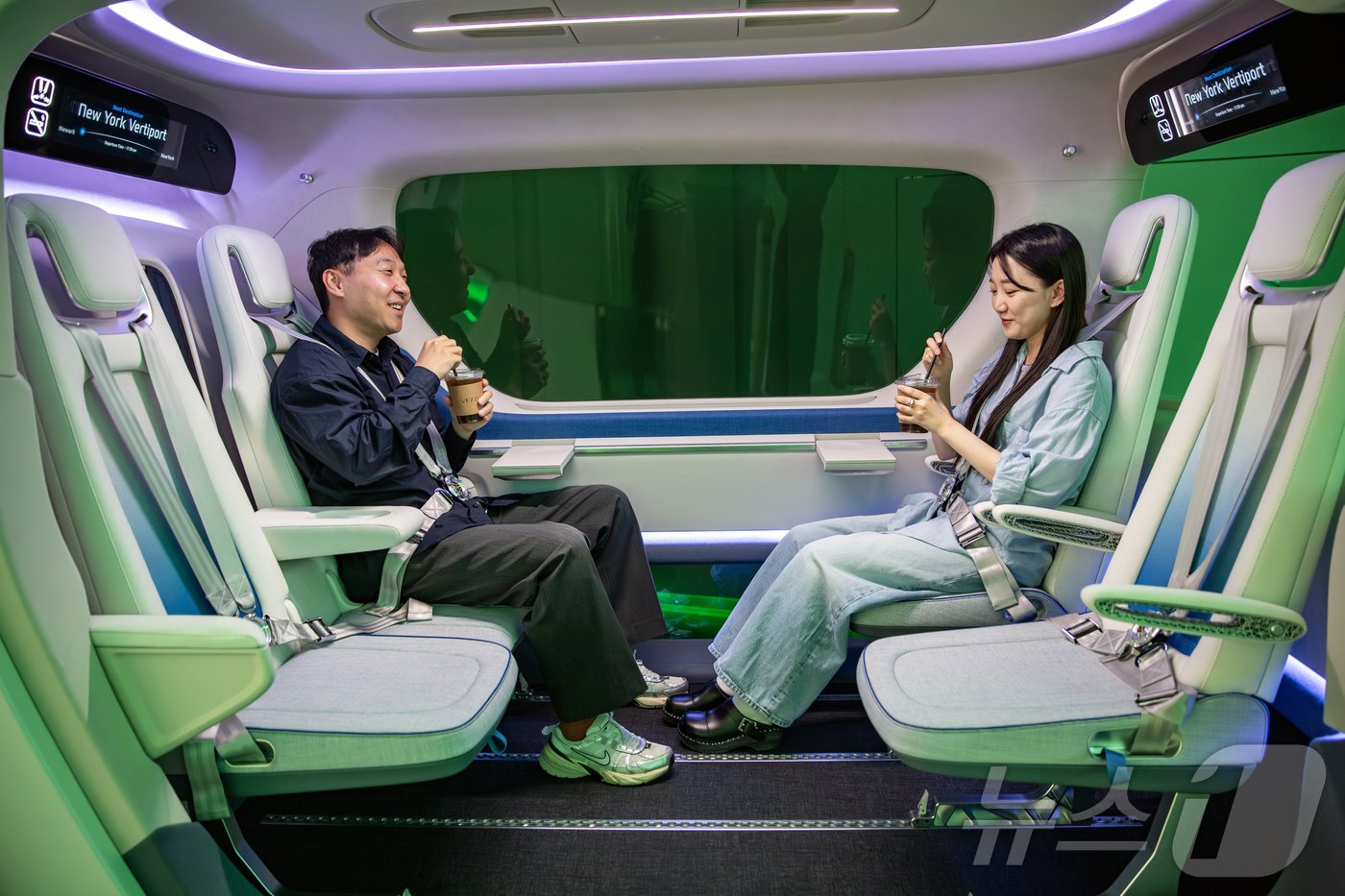 본문 이미지 -  경기 화성시 동탄에 있는 현대트랜시스의 동탄시스연구센터 1층 UAM 디자인 솔루션.(현대트랜시스 제공)