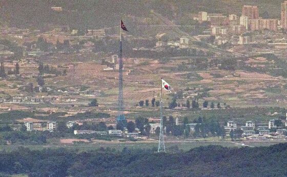 정부 고위관계자 "北, 예민하게 南 주시 중…대화에 응할 가능성 있다"