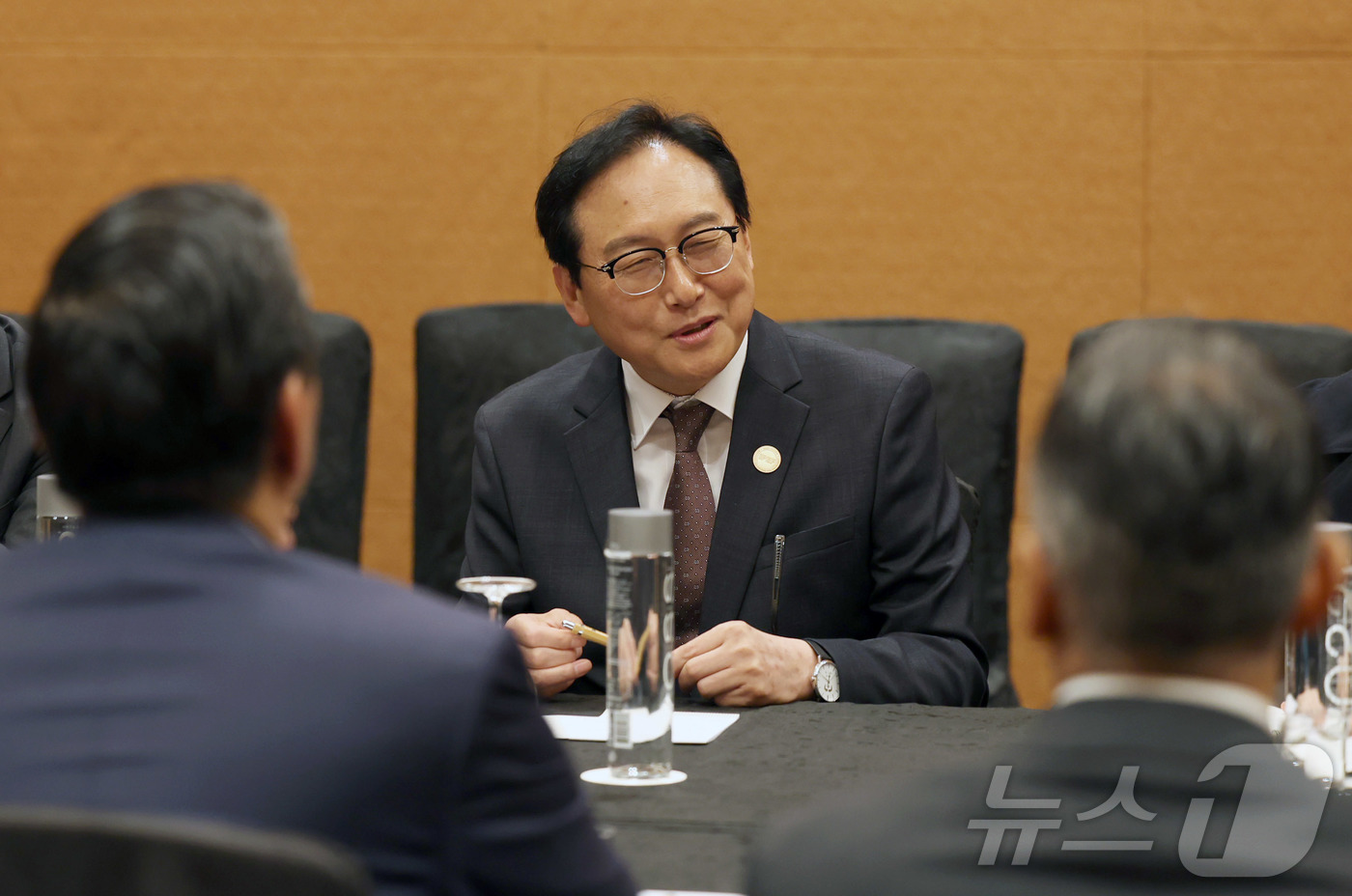 (서울=뉴스1) = 정인교 산업통상자원부 통상교섭본부장이 6일(현지시간) 싱가포르 샌드 엑스포&컨벤션센터에서 열린 IPEF(인도태평양경제프레임워크) 청정경제 투자자포럼에서 조셉배( …