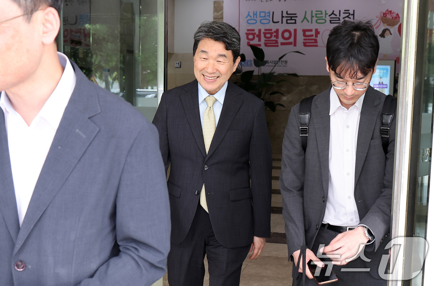 (서울=뉴스1) 김성진 기자 = 이주호 사회부총리 겸 교육부 장관이 7일 서울 영등포구 한국교육시설안전원에서 열린 의과대학 보유 총장들이 구성한 '의과대학 정상화를 위한 총장협의회 …