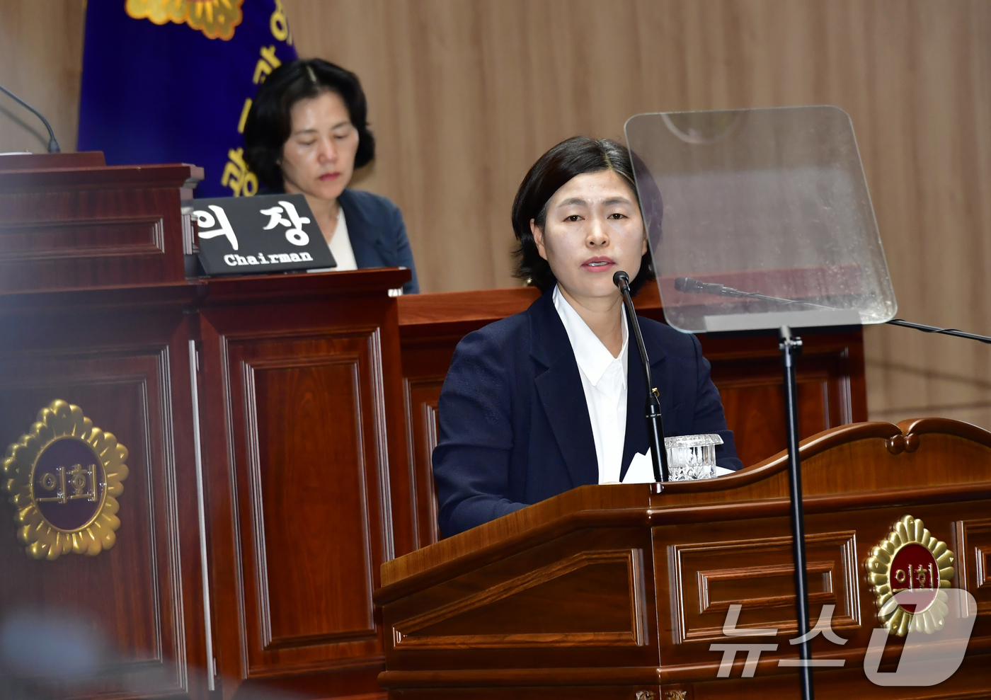 (광주=뉴스1) 박준배 기자 = 최지현 광주시의원이 7일 시의회 본회의장에서 '2045 탄소중립도시 광주'를 위한 기후위기 대응 정책 중 에너지와 자전거 분야 시정 질문을 하고 있 …