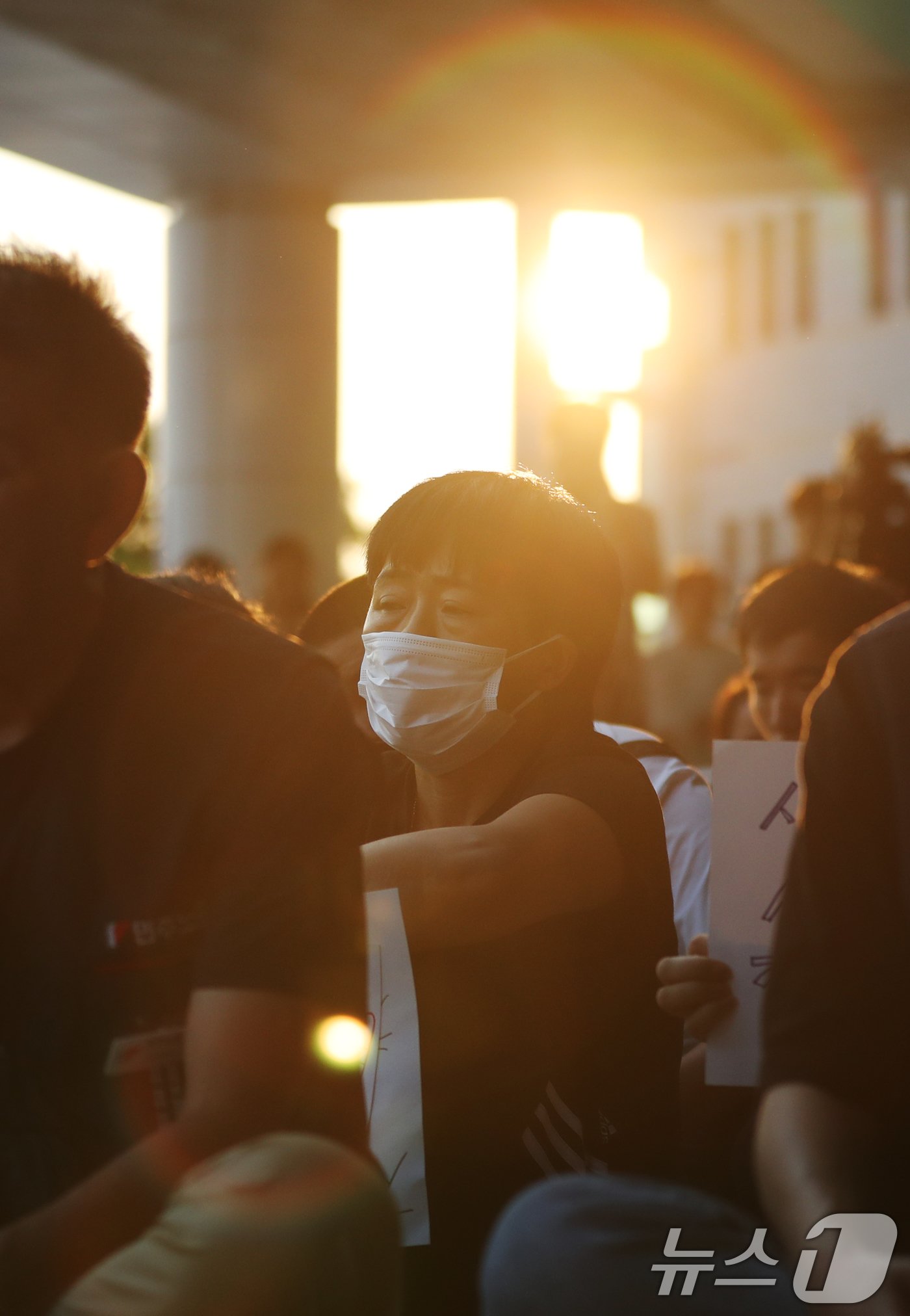 본문 이미지 - 1일 오후 경기 화성시청 앞에서 '아리셀 중대재해 참사 시민 추모제'가 열리고 있다. 2024.7.1/뉴스1 ⓒ News1 김영운 기자