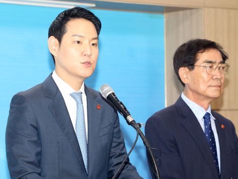 김한규, 민주 제주도당 위원장 선거 단독 출마